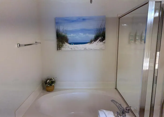 Gulf-front Escape W Pool And Access Apartment *